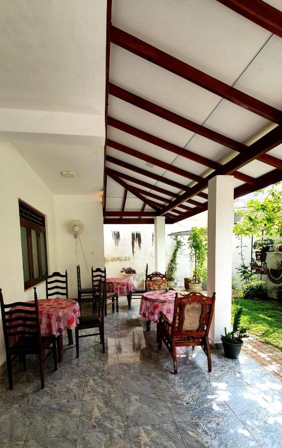 Guesthouse Kind And Love 希克杜沃 外观 照片